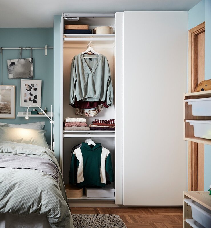 Narrow wardrobes for the bedroom