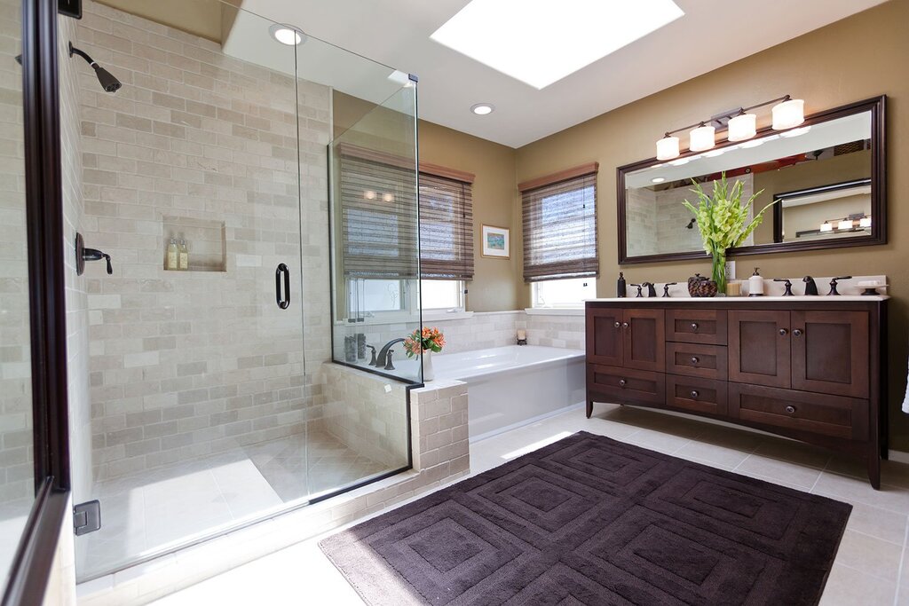 Bathtub in the kitchen