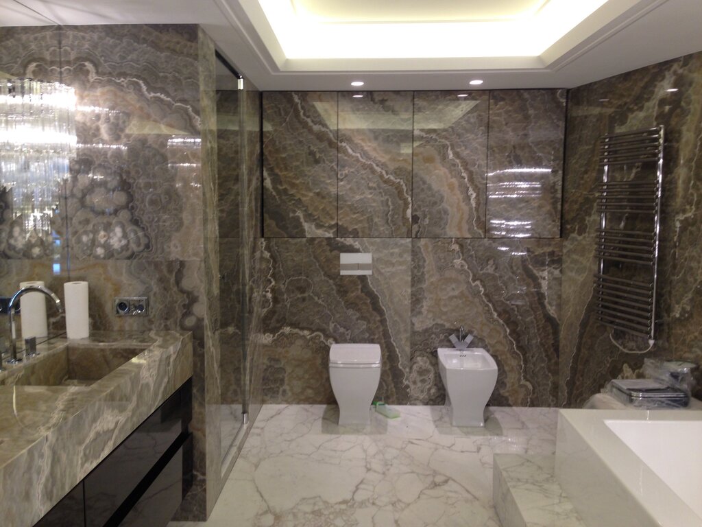 Onyx bathroom