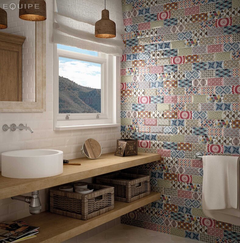 Bathroom in patchwork style