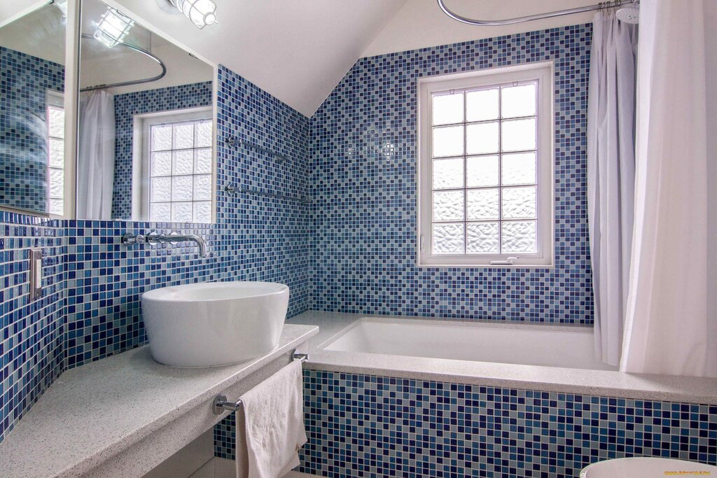 A tiled bathroom