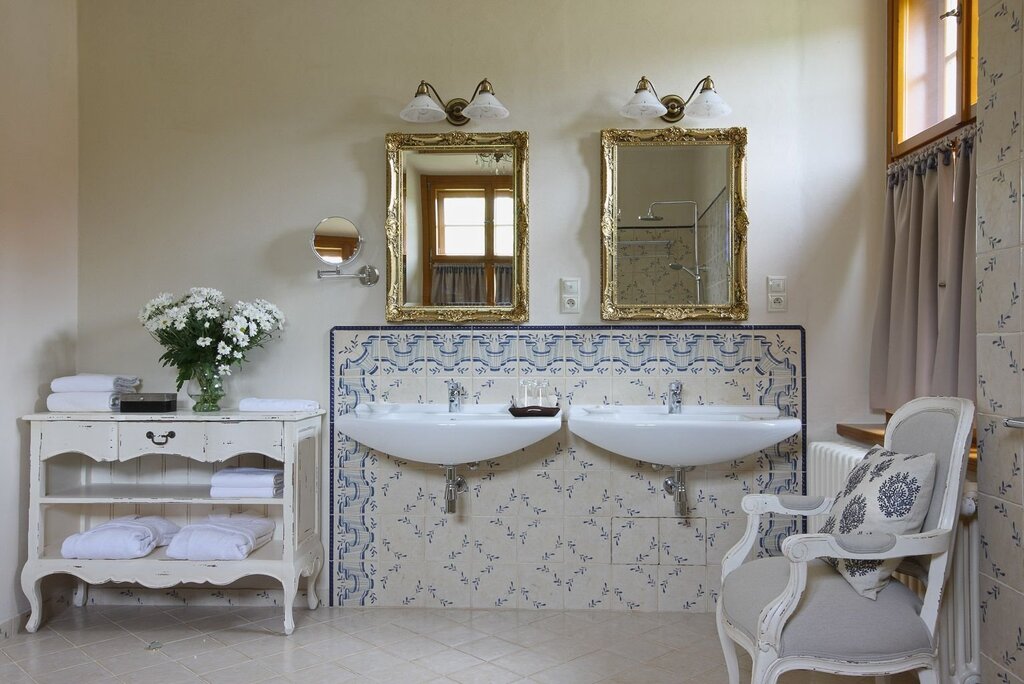 A bathroom in shabby chic style