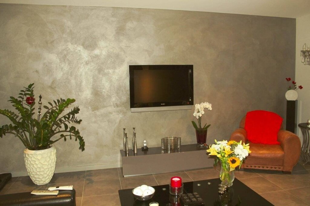 Venetian plaster in the living room interior