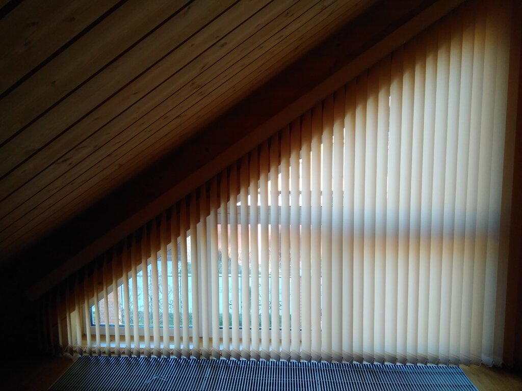 Vertical blinds for triangular windows