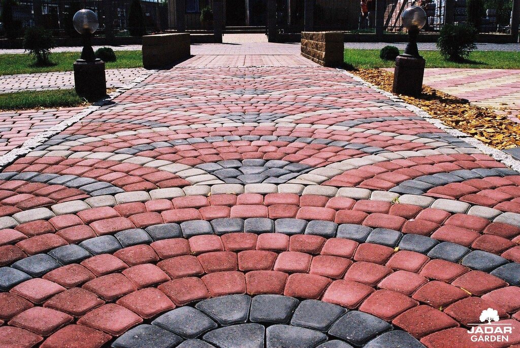 Vibropressed paving tiles