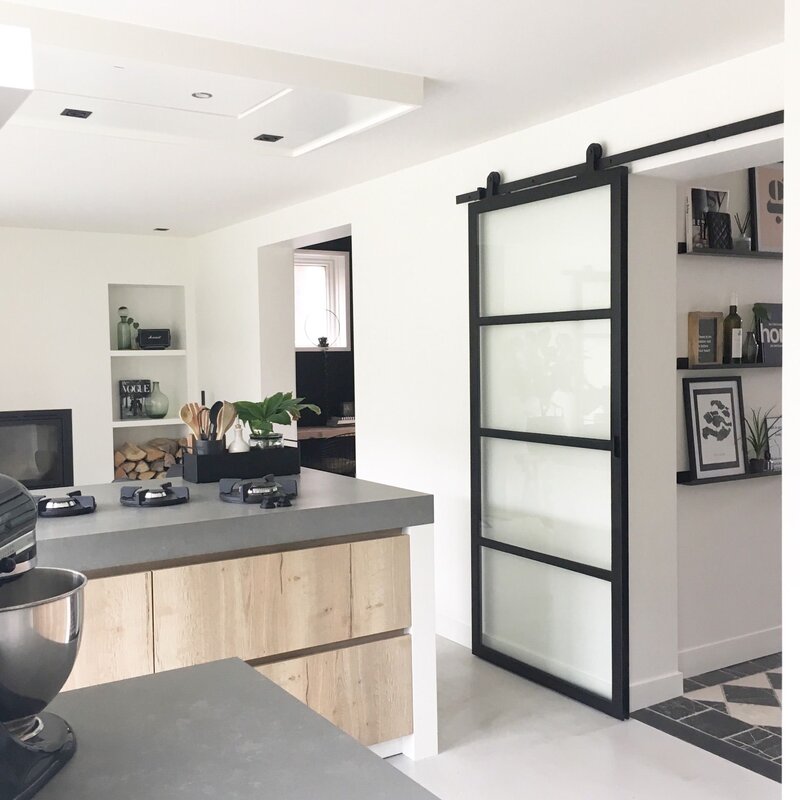 Sliding door in the kitchen