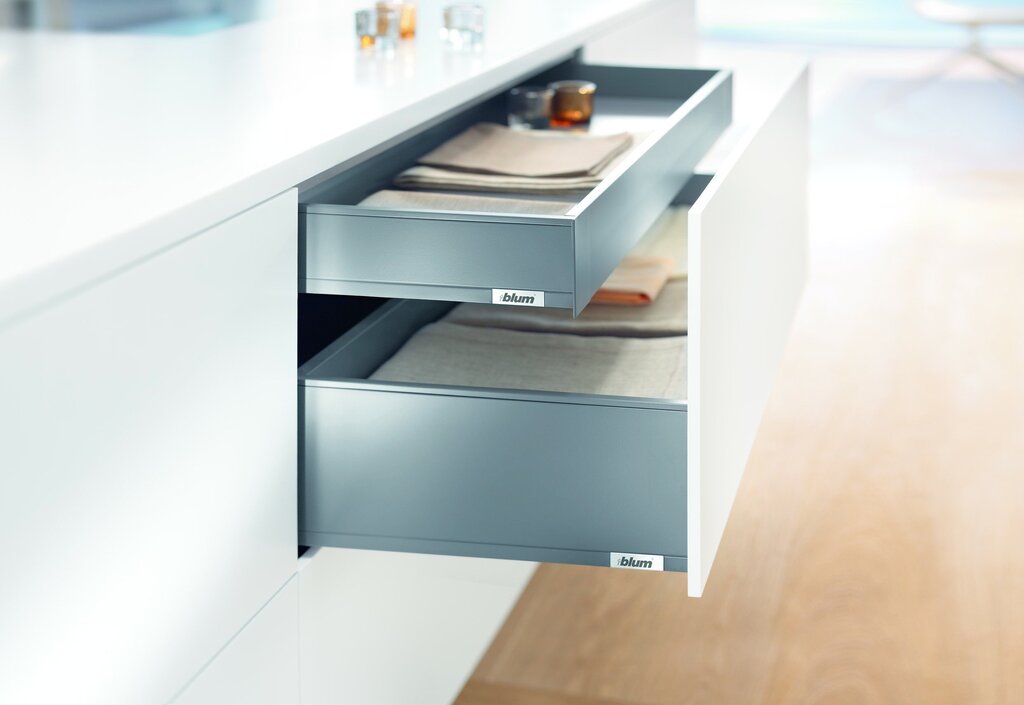 Pull-out drawers for the kitchen