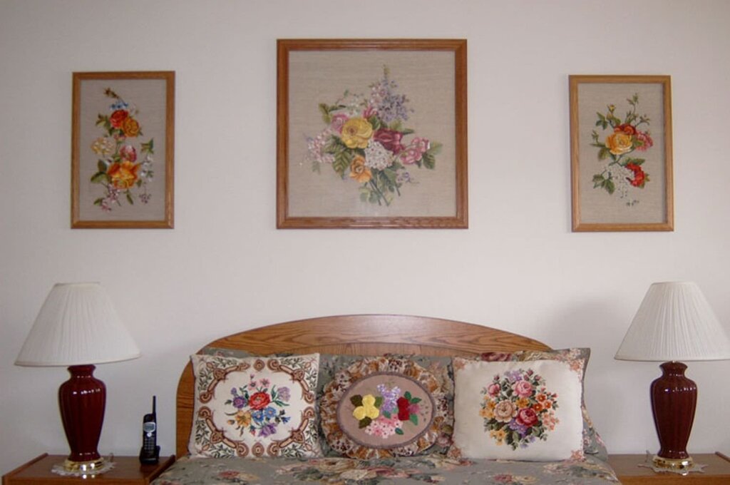 Embroidery in apartment interior