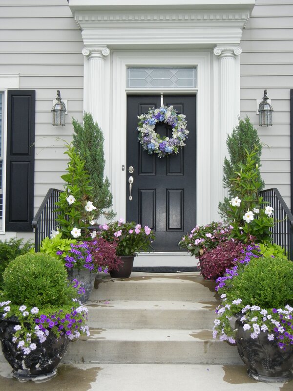 The entrance door to the summer house