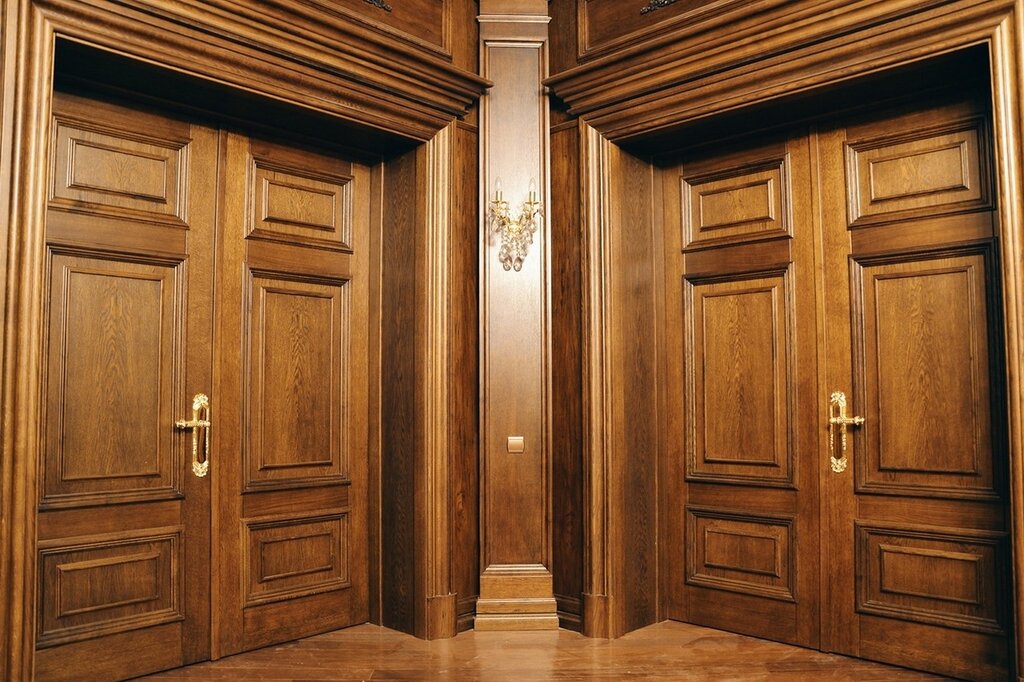 Entrance doors made of solid wood 27 фото