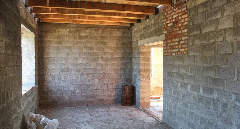 Interior finish of aerated concrete walls