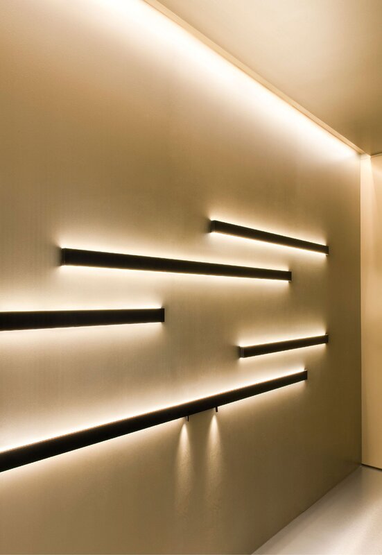 Built-in linear wall lights