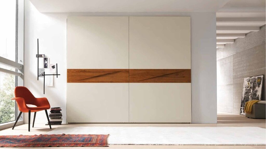 Built-in wardrobes in the interior