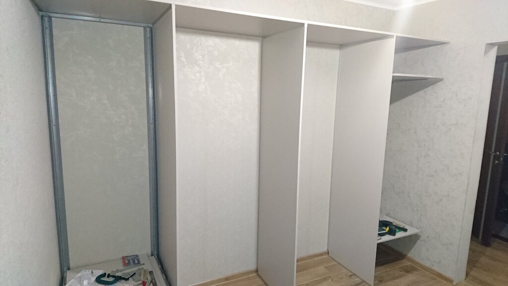 Built-in wardrobe Leroy Merlin