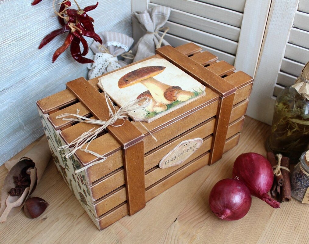 Vegetable drawer for the kitchen