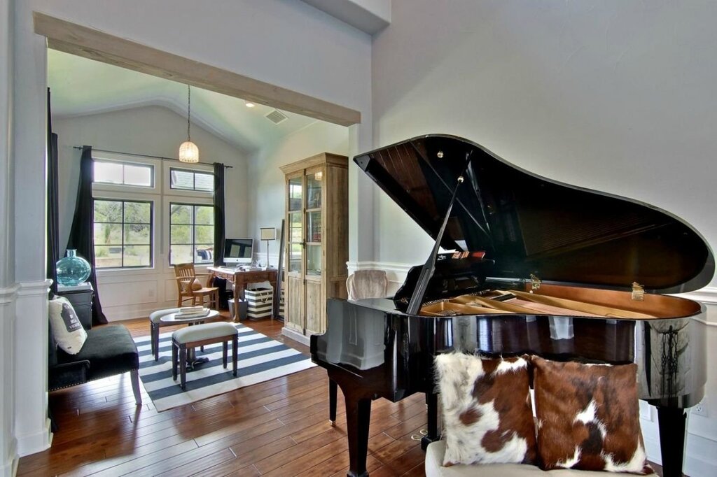 Hall with a grand piano