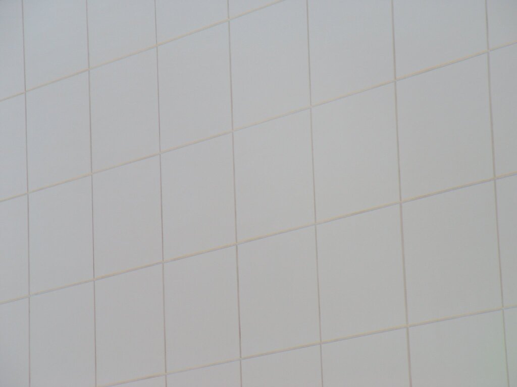 Grout for white tiles