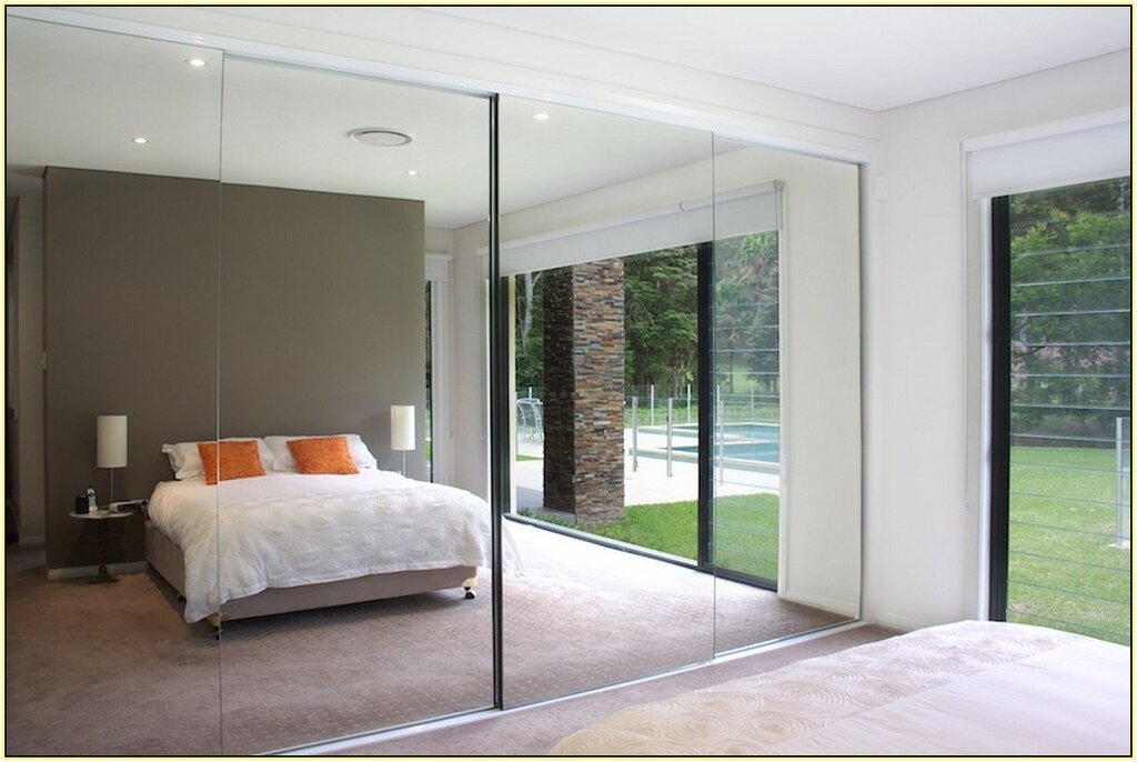 Sliding mirror doors