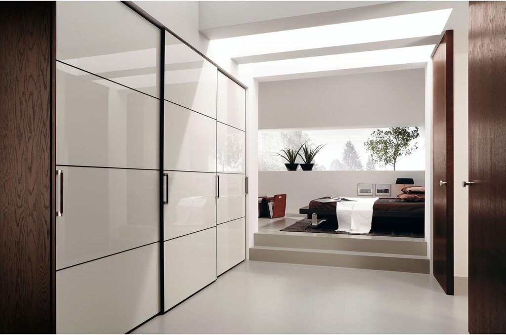 Mirrored sliding doors for the wardrobe