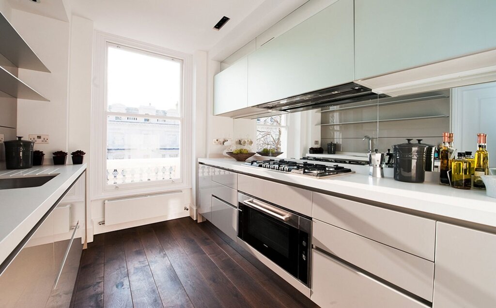 Mirrored kitchen backsplash