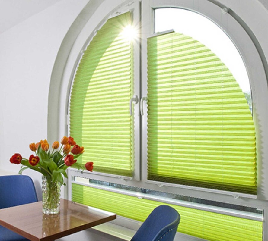 Blinds for arched windows