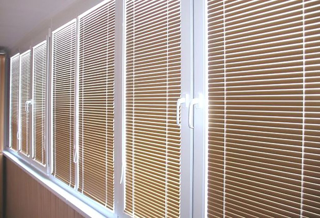 Blinds for balcony windows