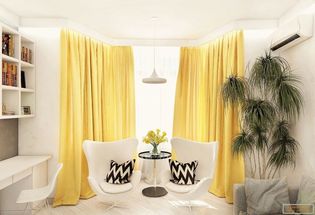 Yellow curtains in the interior